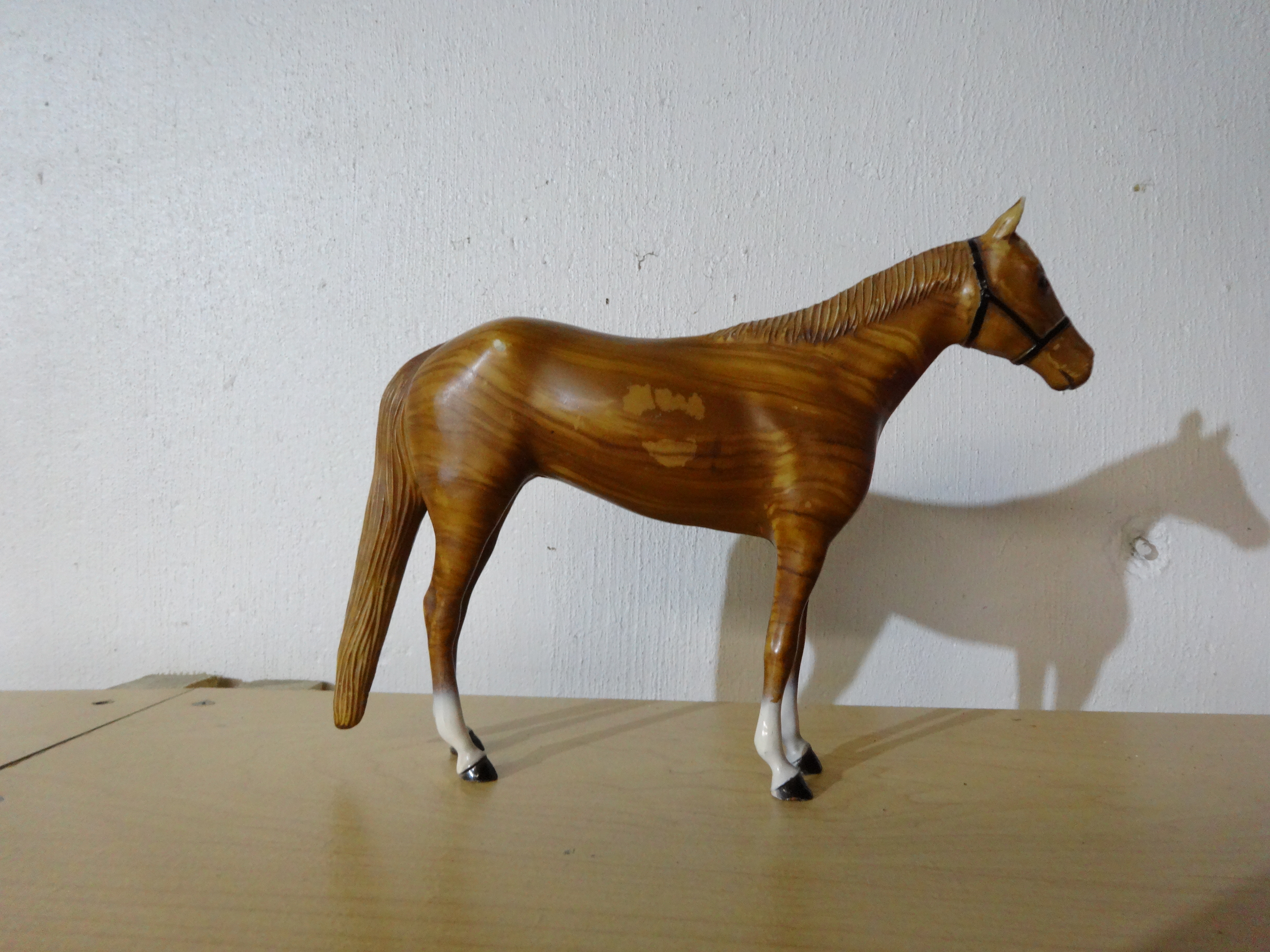 Breyer Woodgrain Race Horse #936-KL