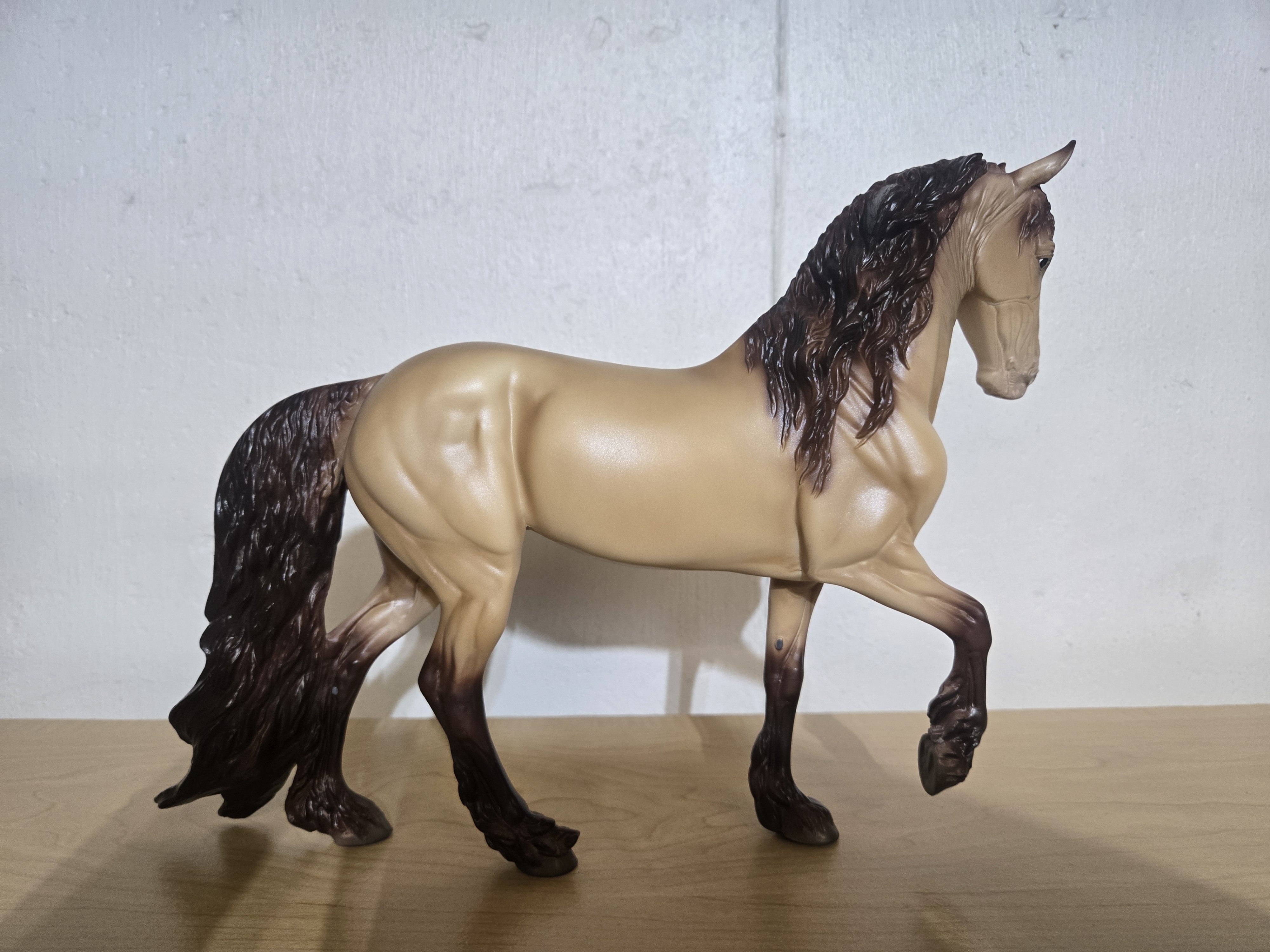 Breyer 2026 Breyerfest Scandi Surprise matte dun