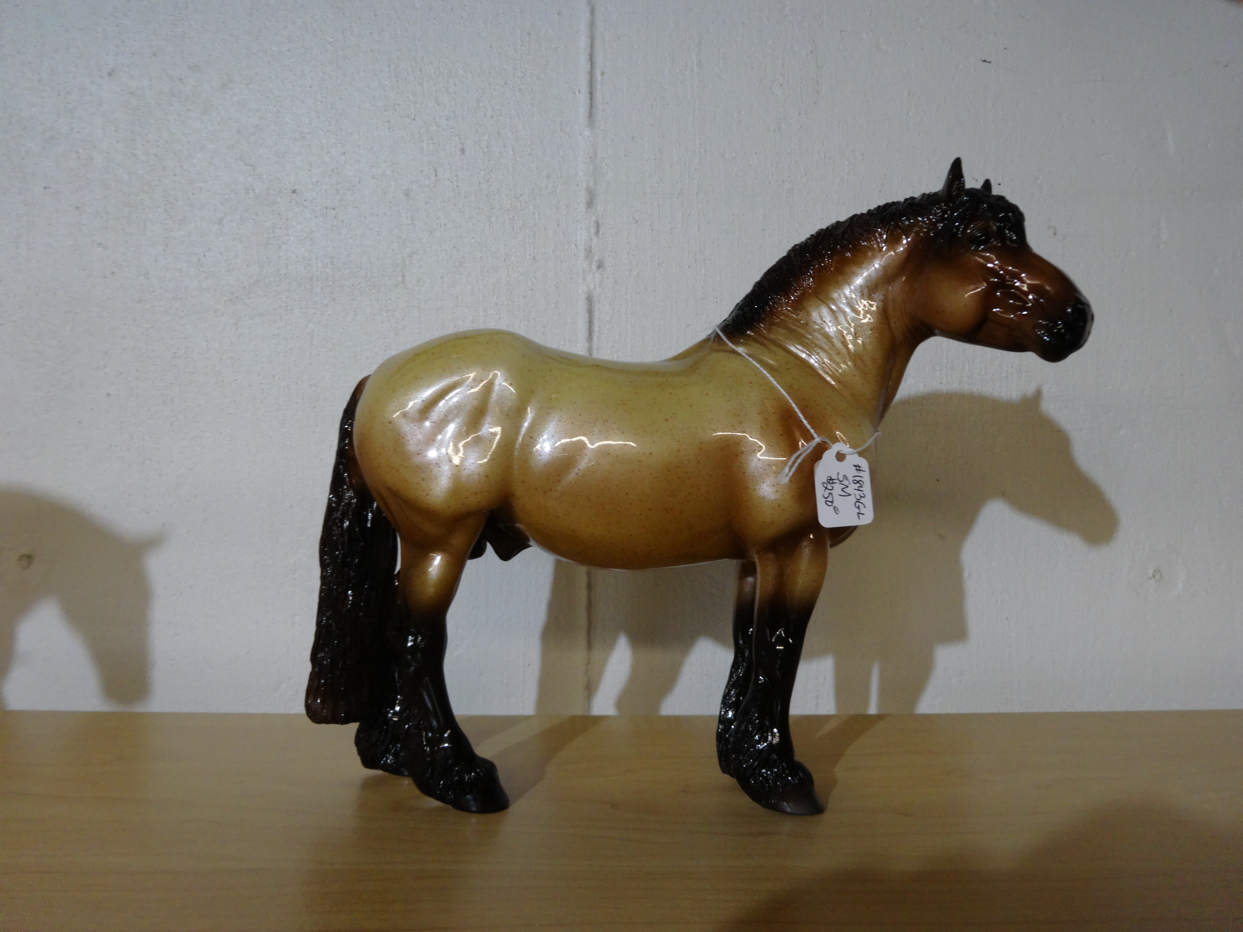 Breyer glossy Theo #1843GL-SM