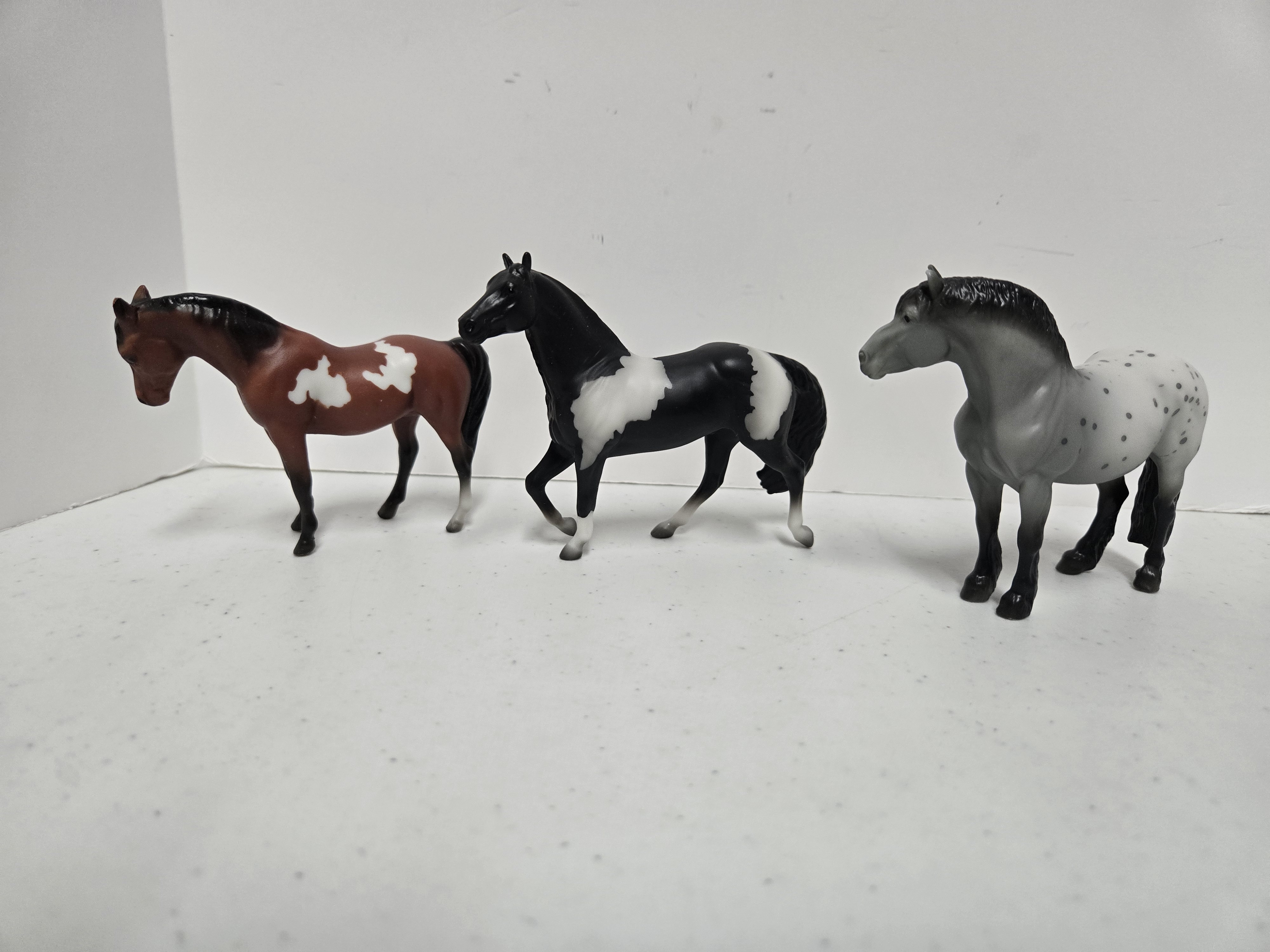 Breyer Stablemate 2025 April Fools set of 3 #B-CS-10318-LA