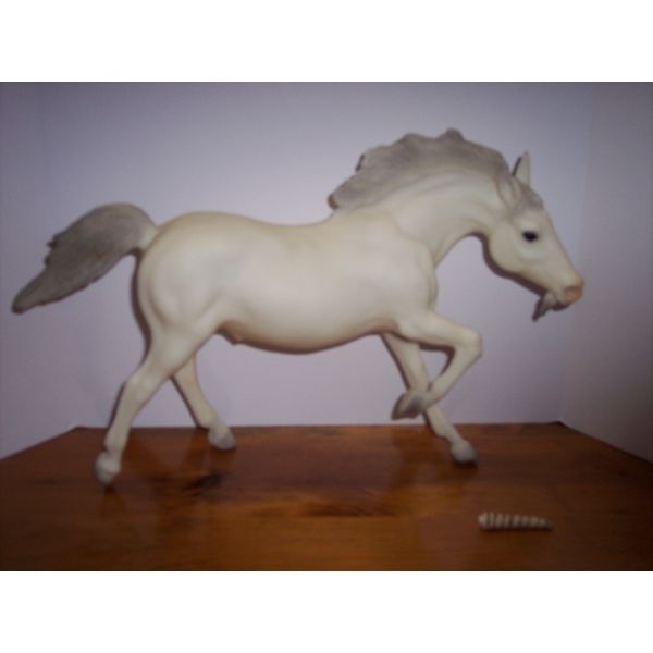 Breyer Running Unicorn #210-RS