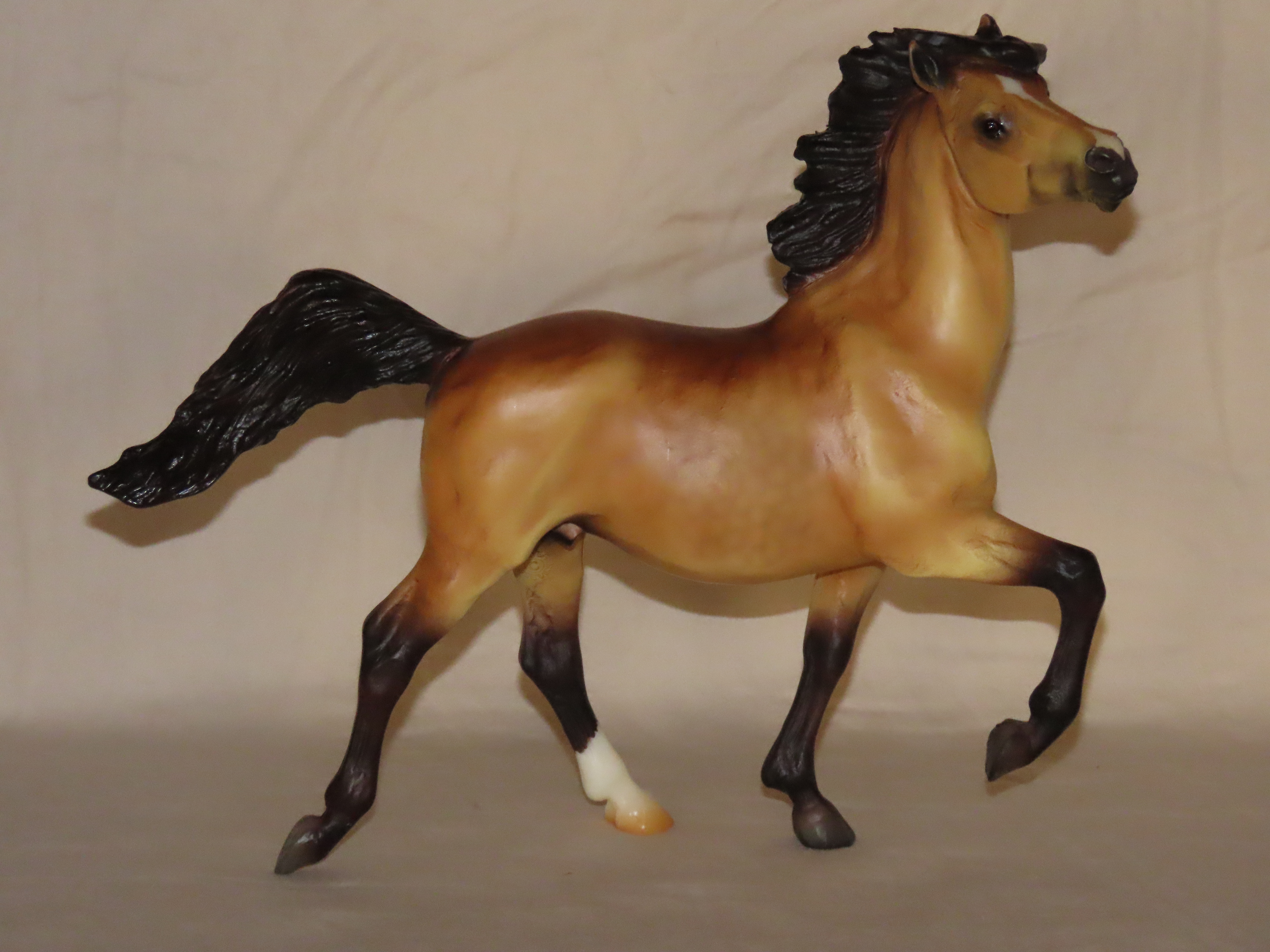 Breyer 2024 Vintage Club Buckskin Outlaw #10119-BD